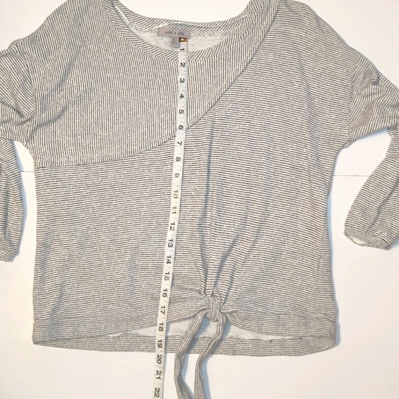 Grey & Gray Long Sleeve Tie Front Striped Top - Picture 10 of 12